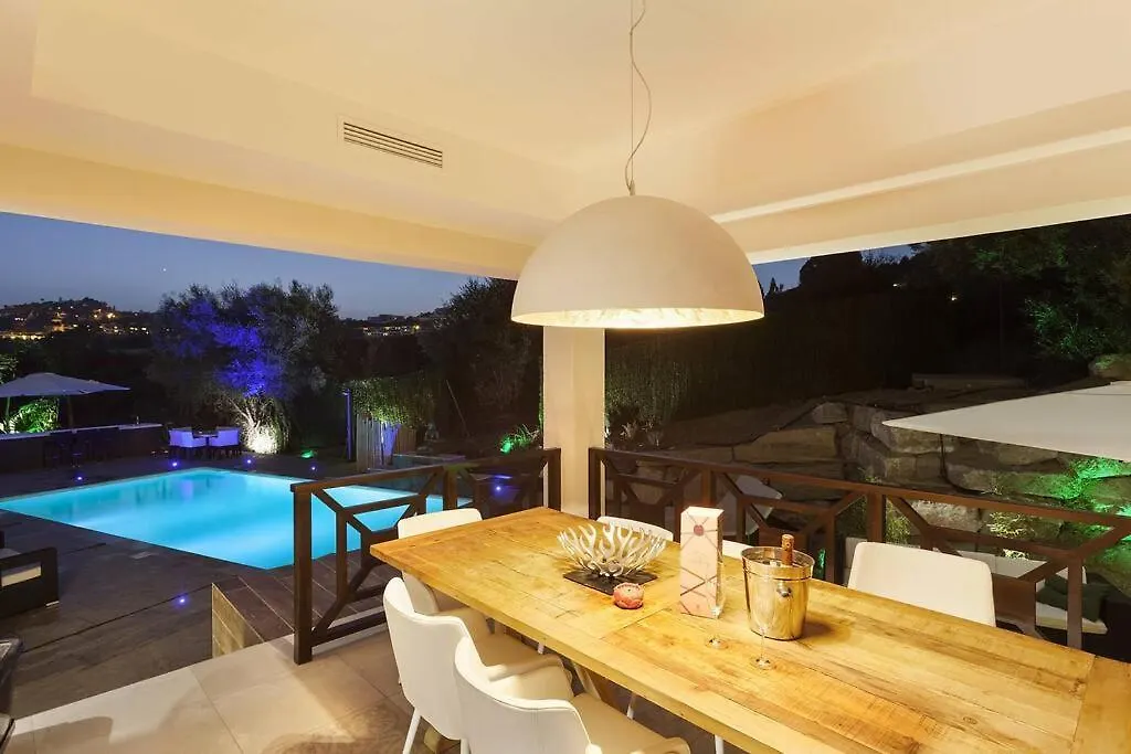 Stunning And Spacious Villa In Marbella - Casa Luz