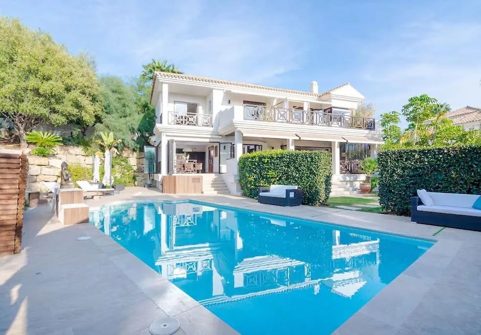 Stunning And Spacious Villa In Marbella - Casa Luz