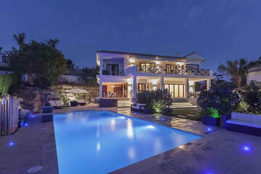 Stunning And Spacious Villa In Marbella - Casa Luz