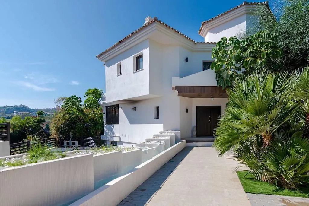 Stunning And Spacious Villa In Marbella - Casa Luz